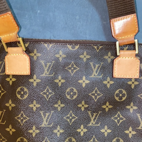 Louis Vuitton vintage Pochette Bosphore. Well loved. - Picture 10 of 10